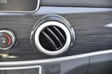 ���� ��X1 2.0L 122���� CNG 3��˫������΢��(KMC1039NG318S6)ͼƬ