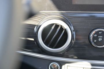 ���� ��X1 2.0L 122���� CNG 3��˫������΢��(KMC1039NG318S6)ͼƬ