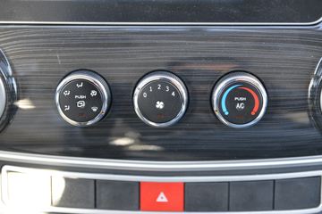 ���� ��X1 2.0L 122���� CNG 3��˫������΢��(KMC1039NG318S6)ͼƬ