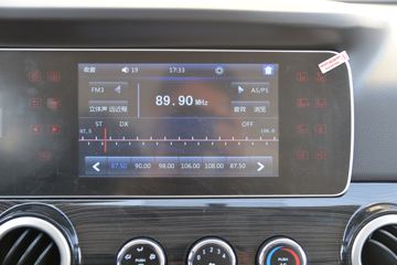 ���� ��X1 2.0L 122���� CNG 3��˫������΢��(KMC1039NG318S6)ͼƬ