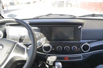 ���� ��X1 2.0L 122���� CNG 3��˫������΢��(KMC1039NG318S6)ͼƬ