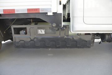 ���� ��X1 2.0L 122���� CNG 3��˫������΢��(KMC1039NG318S6)ͼƬ