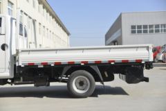 凯马 锐航X1 2.0L 122马力 CNG 3米双排栏板微卡(KMC1039NG318S6)