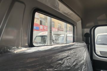���� С����W08 1.3L 91���� 2.5��˫������С��(����)ͼƬ
