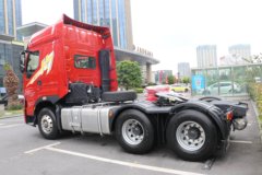 东风柳汽 乘龙H7重卡 陆航版 560马力 6X4 AMT自动挡牵引车(LZ4252H7DC1)
