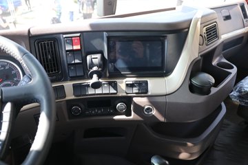 �������� ����H7�ؿ� ½���� 560���� 6X4 AMT�Զ���ǣ����ͼƬ