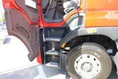 东风柳汽 乘龙H7重卡 陆航版 560马力 6X4 AMT自动挡牵引车(LZ4252H7DC1)