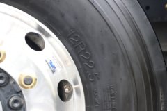 东风柳汽 乘龙H7重卡 陆航版 560马力 6X4 AMT自动挡牵引车(LZ4252H7DC1)