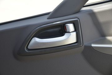 �ִ����ó� ��ͼ200 116���� 4X2 4.145�׵��������Ῠ(CNJ1041EDF33V)ͼƬ