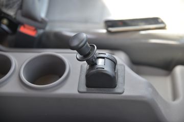 �ִ����ó� ��ͼ200 116���� 4X2 4.145�׵��������Ῠ(CNJ1041EDF33V)ͼƬ