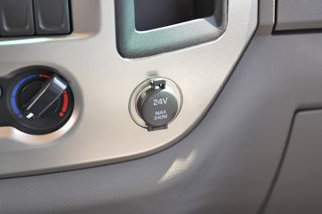 �ִ����ó� ��ͼ200 116���� 4X2 4.145�׵��������Ῠ(CNJ1041EDF33V)ͼƬ