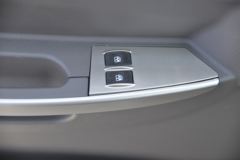 现代商用车 泓图200 116马力 4.145米单排仓栅式轻卡(CHM5041CCYEDF33V)