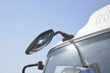 �ִ����ó� ʢͼ 150���� 4X2 4.13���Զ���������ʽ�Ῠ(����)ͼƬ