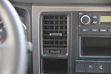 �ִ����ó� ʢͼ 150���� 4X2 4.13���Զ���������ʽ�Ῠ(����)ͼƬ