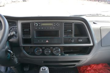 �ִ����ó� ʢͼ 150���� 4X2 4.13���Զ���������ʽ�Ῠ(����)ͼƬ