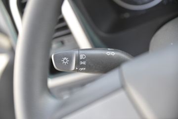 �ִ����ó� ʢͼ 150���� 4X2 4.13���Զ���������ʽ�Ῠ(����)ͼƬ