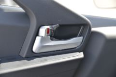 现代商用车 盛图 150马力 4X2 4.13米自动挡单排厢式轻卡(国六)