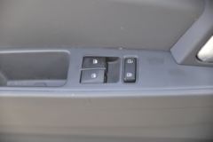 现代商用车 盛图 150马力 4X2 4.13米自动挡单排厢式轻卡(国六)