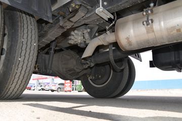 �ִ����ó� ʢͼ 150���� 4X2 4.13���Զ���������ʽ�Ῠ(����)ͼƬ