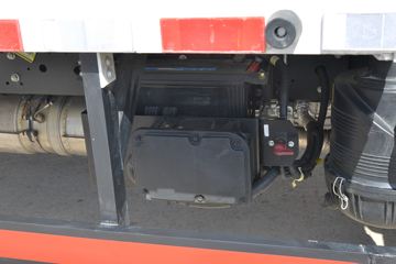 �ִ����ó� ʢͼ 150���� 4X2 4.13���Զ���������ʽ�Ῠ(����)ͼƬ