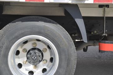 �ִ����ó� ʢͼ 150���� 4X2 4.13���Զ���������ʽ�Ῠ(����)ͼƬ