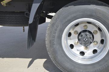 �ִ����ó� ʢͼ 150���� 4X2 4.13���Զ���������ʽ�Ῠ(����)ͼƬ