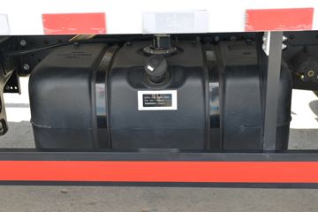 �ִ����ó� ʢͼ 150���� 4X2 4.13���Զ���������ʽ�Ῠ(����)ͼƬ