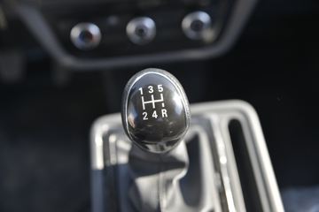 �ɵ� Q3ϵ�� 122���� 2.8�׵�������΢��ͼƬ