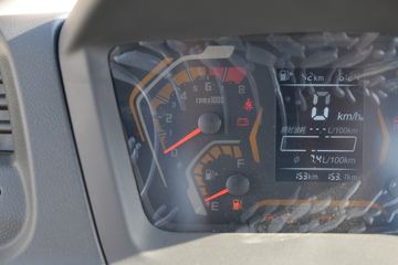 �ɵ� Q3ϵ�� 122���� 2.8�׵�������΢��ͼƬ