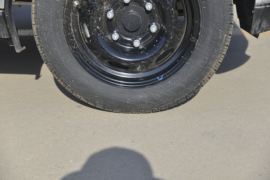 Q3系列&nbsp;载货车底盘                                                图片