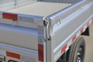 �ɵ� Q3ϵ�� 122���� 2.8�׵�������΢��ͼƬ