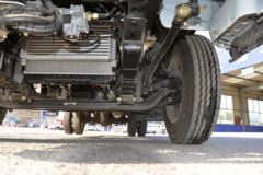 飞碟奥驰 A1系列 102马力 3.85米排半栏板轻卡(FD1040W16K5-4)