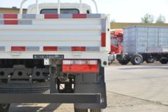 飞碟奥驰 A1系列 102马力 3.85米排半栏板轻卡(FD1040W16K5-4)