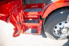 福田 欧曼EST 440马力 8X4 9.53米栏板载货车(BJ1319Y6GRL-01)