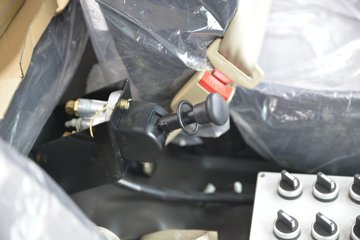 �ɵ��³� V3ϵ�� 190���� 4X2 �̻�������(����)(WZK5160GPSP63K6)ͼƬ