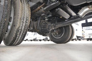 福田 奥铃速运 131马力 3.83米排半栏板轻卡(国六)(BJ1045V9JDA-AB1)图片