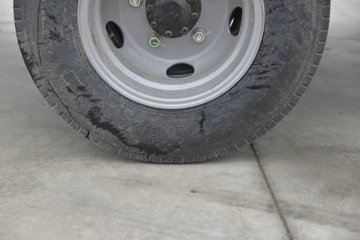 福田 奥铃速运 131马力 3.83米排半栏板轻卡(国六)(BJ1045V9JDA-AB1)图片