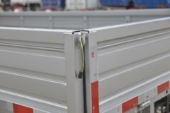 福田 时代领航5 131马力 4.18米单排栏板轻卡(国六)(BJ1044V9JDA-06)