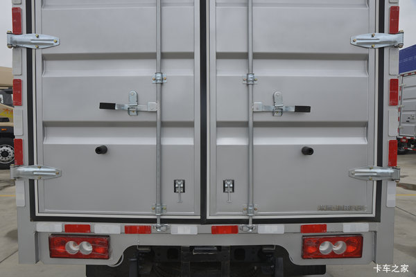 �����½���4��2��ʽ���䳵̫ԭ�л��ȴ����� �����ߴ�0.8��