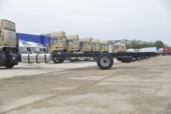 福田 奥铃大黄蜂 Home版 245马力 9.78米排半厢式载货车(国六)(BJ5188XXYKPFN-AF1)
