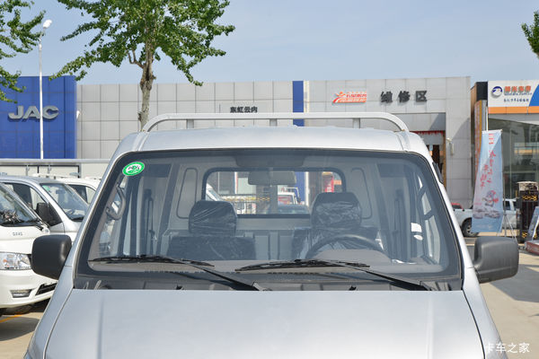 优惠0.4万 包头市小霸王W18载货车火热促销中