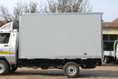 凯马 锐菱 1.3L 91马力 汽油 3.15米单排厢式微卡(国六)(KMC5030XXYS280DP6)