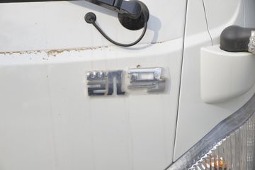 ���� K3���˿� ����� 102���� 3.48�׵��������Ῠ(��ɲ)ͼƬ