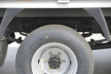 ���� K3���˿� ����� 102���� 3.48�׵��������Ῠ(��ɲ)ͼƬ