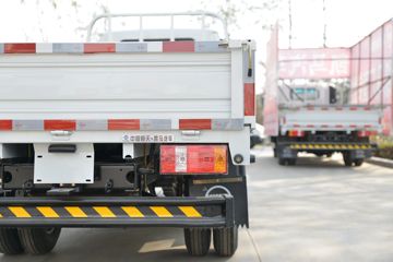 ���� K3���˿� ����� 102���� 3.48�׵��������Ῠ(��ɲ)ͼƬ