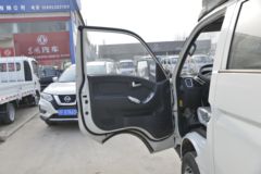 东风 小霸王W17 102马力 2.94米双排厢式微卡(EQ5040XXYD6BDBAC)