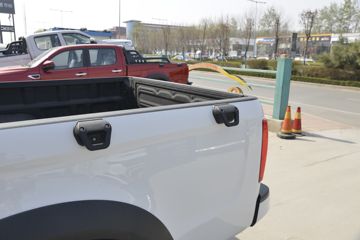 ����T8 2021�� ������ 2.0T���� 150���� ���� ˫��Ƥ��(����)ͼƬ