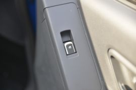 T6&nbsp;皮卡驾驶室                                               图片