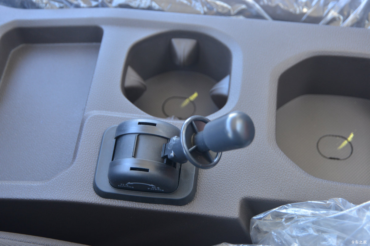 ���� �¿�˳�� 129���� 3.8�׵��������Ῠ(����)(JX1042TG26)��ʻ��                                               