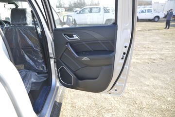 ���� ��7 2020�� ������ 2.0T���� 142���� �ֶ� ���� ����˫��Ƥ��ͼƬ